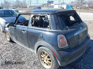 2008 MINI Hardtop with VIN WMWMF33508TU64051, listed as a IAAI auction lot 41485793 with Not Provided miles and . Bid and sale history available at DreamBid. Image 3.