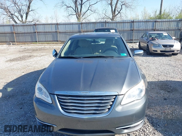 2012 Chrysler 200 Limited with VIN 1C3CCBCG4CN279473, listed as a IAAI auction lot 41983534 with 115,018 mi miles. Bid and sale history available at carsss.com. Image 6.