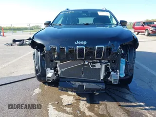 2019 Jeep Cherokee Latitude Plus с VIN 1C4PJMLB2KD314292, выставлен на аукционе IAAI как лот 42215816 с пробегом 131 126 миль миль и . История ставок и продаж доступна на DreamBid. Изображение 6.