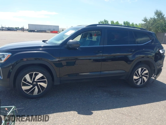 2025 Volkswagen Atlas SE with VIN 1V2HR2CA3SC507564, listed as a IAAI auction lot 42720794 with 13,257 mi miles and . Bid and sale history available at DreamBid. Image 14.