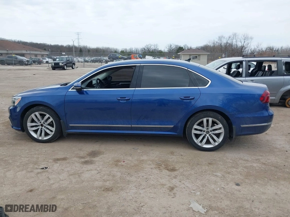 2017 Volkswagen Passat 1.8T SE w/Technology with VIN 1VWGT7A38HC032127, listed as a IAAI auction lot 41899243 with 105,004 mi miles. Bid and sale history available at carsss.com. Image 14.