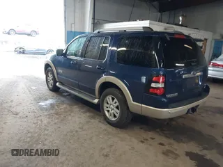 2006 Ford Explorer Eddie Bauer z VIN 1FMEU748X6UB09159, wystawiony jako IAAI lot #41951982 z przebiegiem 209 730 mil mil oraz . Historia ofert i sprzedaży dostępna na DreamBid. Obrazek 3.