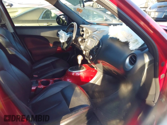 2011 Nissan Juke SL with VIN JN8AF5MR6BT021630, listed as a IAAI auction lot 40977169 with 83,909 mi miles. Bid and sale history available at carsss.com. Image 5.