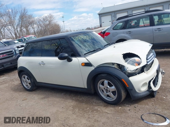 2011 MINI Hardtop with VIN WMWSU3C58BT184415, listed as a IAAI auction lot 41891353 with 149,533 mi miles and . Bid and sale history available at DreamBid. Image 14.