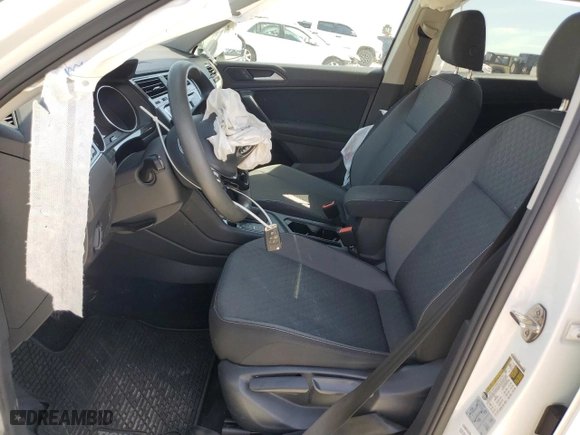 2021 Volkswagen Tiguan S with VIN 3VV1B7AX4MM061312, listed as a Copart auction lot 47909185 with 42,100 mi miles and Salvage Title. Bid and sale history available at carsss.com. Image 7.