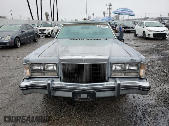 1977 Lincoln Continental with VIN 7W84F813150, listed as a Copart auction lot 45213895 with 91,794 mi miles and Salvage Title. Bid and sale history available at DreamBid. Image 5.