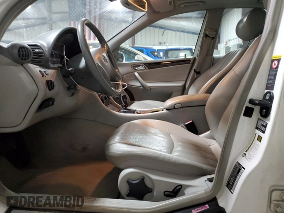 2006 Mercedes-Benz C 280 Luxury with VIN WDBRF92H66F783018, listed as a Copart auction lot 51749595 with 113,106 mi miles and Salvage title. Bid and sale history available at DreamBid. Image 7.