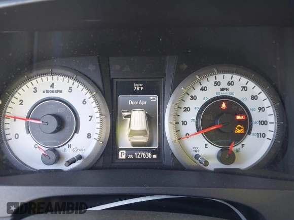 2018 Toyota Sienna SE with VIN 5TDXZ3DC9JS958563, listed as a IAAI auction lot 41650952 with 127,636 mi miles and . Bid and sale history available at DreamBid. Image 7.