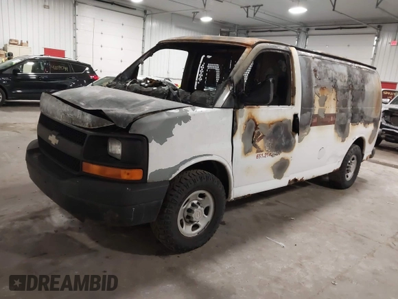 2007 Chevrolet Express Cargo z VIN 1GCGG25V571161541, wystawiony jako IAAI lot #42070572 z przebiegiem Nie podano mil oraz . Historia ofert i sprzedaży dostępna na DreamBid. Obrazek 2.