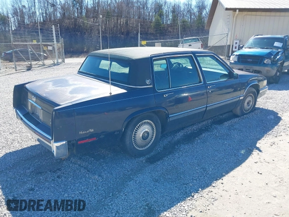 1991 Cadillac DeVille z VIN 1G6CD53B6M4325023, wystawiony jako IAAI lot #41691043 z przebiegiem 116 380 mil mil oraz . Historia ofert i sprzedaży dostępna na DreamBid. Obrazek 4.