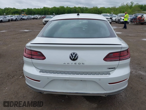 2021 Volkswagen Arteon SEL R-Line z VIN WVWSR7AN6ME007156, wystawiony jako IAAI lot #42254735 z przebiegiem 32 004 mil mil oraz . Historia ofert i sprzedaży dostępna na DreamBid. Obrazek 17.