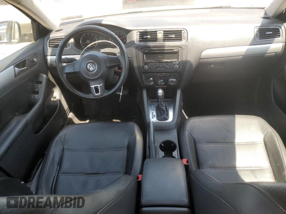 2013 Volkswagen Jetta SE z VIN 3VWDP7AJ8DM266802, wystawiony jako Copart lot #56067515 z przebiegiem 73 545 mil mil oraz Szkoda całkowita • Salvage title. Historia ofert i sprzedaży dostępna na DreamBid. Obrazek 8.