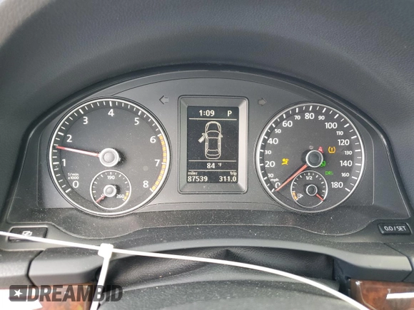 2010 Volkswagen Eos Lux с VIN WVWFA7AH5AV017692, выставлен на аукционе Copart как лот 76176224 с пробегом 87 539 миль миль и На запчасти • Non repairable. История ставок и продаж доступна на DreamBid. Изображение 9.