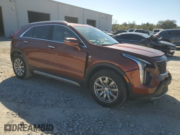 2021 Cadillac XT4 FWD Premium Luxury z VIN 1GYFZCR46MF076066, wystawiony jako Copart lot #47493235 z przebiegiem 21 550 mil mil oraz Nie do naprawy. Historia ofert i sprzedaży dostępna na DreamBid. Obrazek 4.