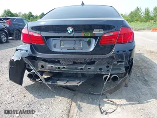 2013 BMW M5 with VIN WBSFV9C56DC772507, listed as a IAAI auction lot 40109662 with 127,881 mi miles. Bid and sale history available at carsss.com. Image 18.