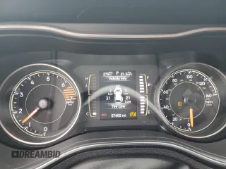 2020 Jeep Cherokee Altitude with VIN 1C4PJLLB4LD592817, listed as a Copart auction lot 58168785 with 57,400 mi miles and Salvage title. Bid and sale history available at DreamBid. Image 9.