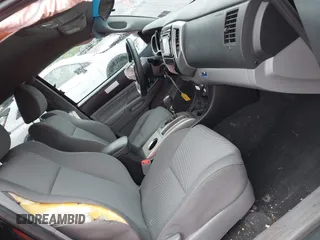 2015 Toyota Tacoma с VIN 3TMLU4EN2FM180066, выставлен на аукционе IAAI как лот 42296170 с пробегом 116 637 миль миль и . История ставок и продаж доступна на DreamBid. Изображение 5.