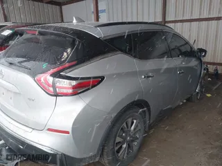 2017 Nissan Murano SL with VIN 5N1AZ2MG2HN101161, listed as a IAAI auction lot 41253733 with 164,808 mi miles. Bid and sale history available at carsss.com. Image 4.