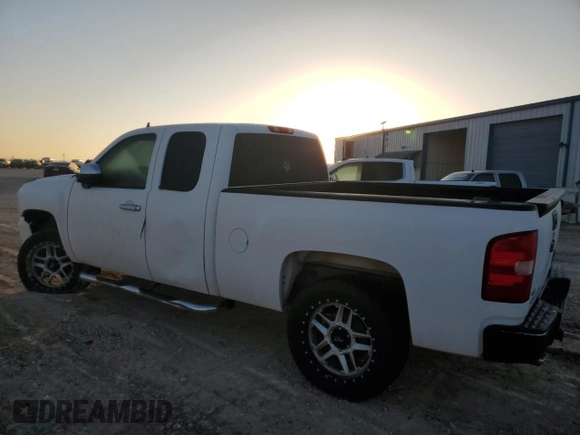 2010 Chevrolet Silverado 1500 LT with VIN 1GCSCSE03AZ215163, listed as a Copart auction lot 42872455 with 96,660 mi miles and Salvage Title. Bid and sale history available at DreamBid. Image 2.