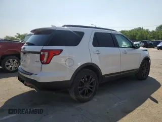 2017 Ford Explorer XLT z VIN 1FM5K8D82HGE21425, wystawiony jako Copart lot #63497335 z przebiegiem 97 144 mil mil oraz Szkoda całkowita • Salvage title. Historia ofert i sprzedaży dostępna na DreamBid. Obrazek 3.
