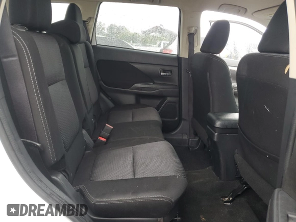 2018 Mitsubishi Outlander ES z VIN JA4AD2A36JZ063303, wystawiony jako Copart lot #58082995 z przebiegiem 132 479 mil mil oraz Czysty tytuł • Clean title. Historia ofert i sprzedaży dostępna na DreamBid. Obrazek 11.