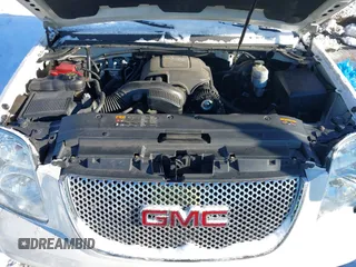 2014 GMC Yukon Denali with VIN 1GKS2EEF3ER181504, listed as a IAAI auction lot 41267224 with 165,478 mi miles. Bid and sale history available at carsss.com. Image 10.