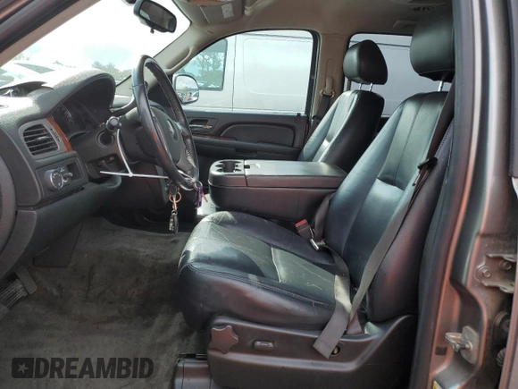 2009 GMC Yukon SLE w/3SA with VIN 1GKFC23C09R255974, listed as a Copart auction lot 50160035 with 182,959 mi miles and Clean Title. Bid and sale history available at carsss.com. Image 7.