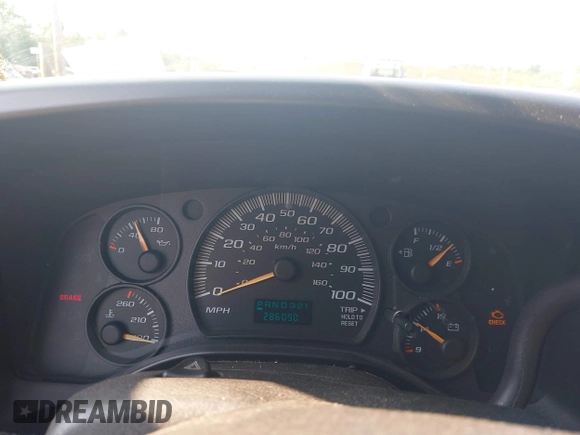 2005 Chevrolet Express Cargo with VIN 1GCFG15X251132972, listed as a IAAI auction lot 42661000 with 286,090 mi miles and . Bid and sale history available at DreamBid. Image 7.
