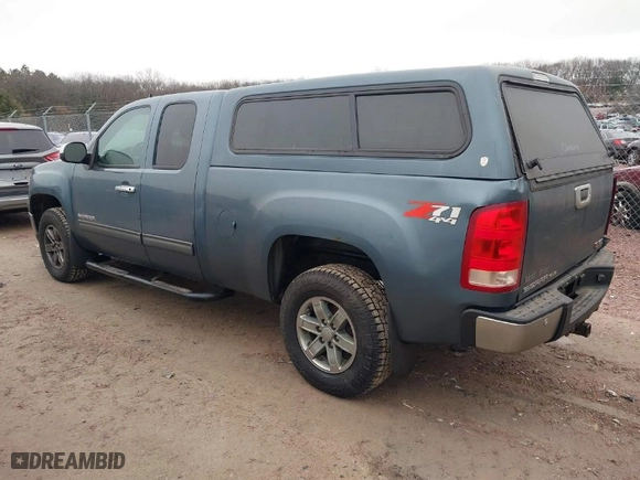 2011 GMC Sierra 1500 SLE with VIN 1GTR2VE37BZ310470, listed as a IAAI auction lot 41701793 with 91,251 mi miles. Bid and sale history available at carsss.com. Image 3.