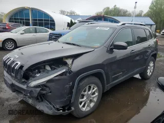 2016 Jeep Cherokee Latitude z VIN 1C4PJMCS6GW156471, wystawiony jako Copart lot #54833225 z przebiegiem 127 531 mil mil oraz Szkoda całkowita • Salvage title. Historia ofert i sprzedaży dostępna na DreamBid. Obrazek 1.