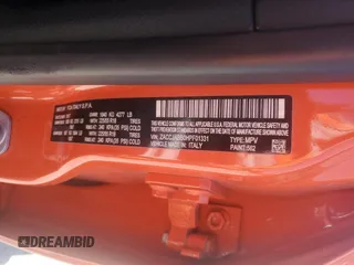 2017 Jeep Renegade Latitude z VIN ZACCJABB0HPF01331, wystawiony jako Copart lot #57250475 z przebiegiem 83 484 mil mil oraz Szkoda całkowita • Salvage title. Historia ofert i sprzedaży dostępna na DreamBid. Obrazek 14.