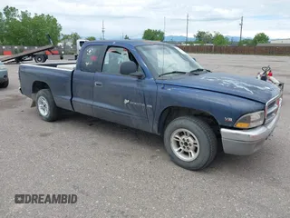 2000 Dodge Dakota Sport with VIN 1B7GL22N4YS693679, listed as a IAAI auction lot 42266579 with 171,629 mi miles and . Bid and sale history available at DreamBid. Image 1.