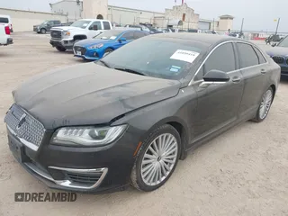 2017 Lincoln MKZ Reserve z VIN 3LN6L5EC4HR619712, wystawiony jako IAAI lot #41899418 z przebiegiem 77 481 mil mil oraz . Historia ofert i sprzedaży dostępna na DreamBid. Obrazek 17.