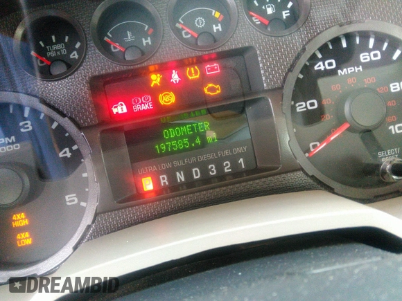 2010 Ford F-250 XL with VIN 1FTSX2BR2AEB33052, listed as a IAAI auction lot 42670640 with 197,585 mi miles and . Bid and sale history available at DreamBid. Image 7.