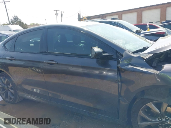 2015 Chrysler 200 S with VIN 1C3CCCDG5FN644378, listed as a IAAI auction lot 41918218 with 138,252 mi miles and . Bid and sale history available at carsss.com. Image 13.