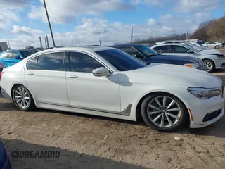 2018 BMW 7 Series 740i with VIN WBA7E2C50JG742505, listed as a IAAI auction lot 41238238 with 111,901 mi miles. Bid and sale history available at carsss.com. Image 13.