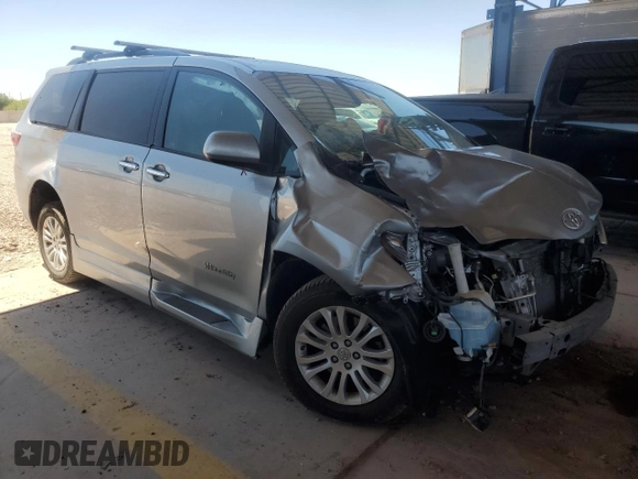 2017 Toyota Sienna XLE Auto Access Seat with VIN 5TDYZ3DC8HS838428, listed as a Copart auction lot 61924935 with 93,836 mi miles and Salvage title. Bid and sale history available at DreamBid. Image 4.