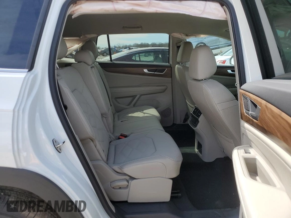 2024 Volkswagen Atlas SE with VIN 1V2LR2CAXRC548312, listed as a Copart auction lot 48427095 with 16,051 mi miles and Salvage title. Bid and sale history available at DreamBid. Image 11.