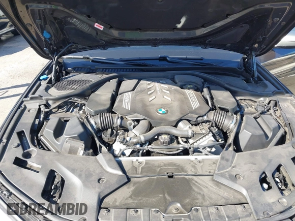 2021 BMW 5 Series M550i xDrive z VIN WBA13BK03MCG88715, wystawiony jako IAAI lot #41492059 z przebiegiem 64 485 mil mil oraz . Historia ofert i sprzedaży dostępna na DreamBid. Obrazek 10.