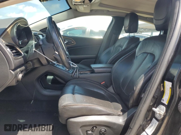 2015 Chrysler 200 C with VIN 1C3CCCCB3FN550733, listed as a Copart auction lot 54972845 with 86,902 mi miles and Clean Title. Bid and sale history available at DreamBid. Image 7.