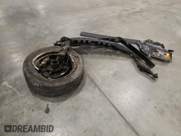 2011 Lexus RX 450h with VIN JTJBC1BA7B2418961, listed as a Copart auction lot 53320645 with 201,321 mi miles and Salvage Title. Bid and sale history available at DreamBid. Image 13.