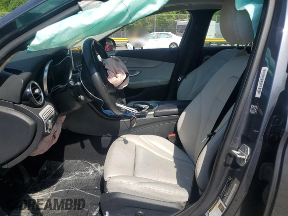 2015 Mercedes-Benz C 300 z VIN 55SWF4JB4FU081058, wystawiony jako Copart lot #55364875 z przebiegiem 108 323 mil mil oraz Szkoda całkowita • Salvage title. Historia ofert i sprzedaży dostępna na DreamBid. Obrazek 7.