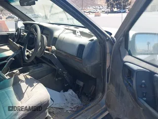 1997 Jeep Grand Cherokee Laredo z VIN 1J4GZ58S4VC720943, wystawiony jako IAAI lot #42648807 z przebiegiem 231 203 mil mil oraz . Historia ofert i sprzedaży dostępna na DreamBid. Obrazek 5.