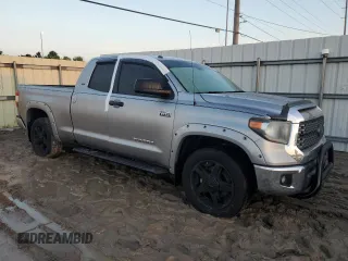 2018 Toyota Tundra 2WD SR with VIN 5TFRY5F10JX238033, listed as a Copart auction lot 73702284 with 0 mi miles and Non Repairable. Bid and sale history available at carsss.com. Image 4.