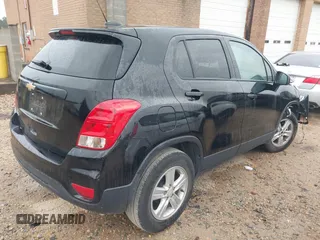 2020 Chevrolet Trax LS with VIN KL7CJKSB5LB321008, listed as a IAAI auction lot 41855276 with 77,473 mi miles. Bid and sale history available at carsss.com. Image 4.