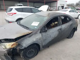 2015 Toyota Corolla L z VIN 5YFBURHE4FP294082, wystawiony jako IAAI lot #41681915 z przebiegiem 81 559 mil mil oraz . Historia ofert i sprzedaży dostępna na DreamBid. Obrazek 6.