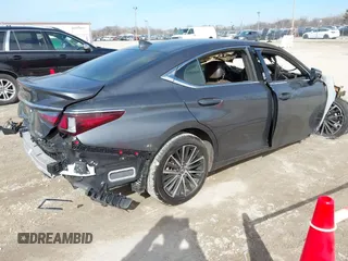 2024 Lexus ES 350 z VIN 58ADZ1B14RU182685, wystawiony jako IAAI lot #41758714 z przebiegiem Nie podano mil oraz . Historia ofert i sprzedaży dostępna na DreamBid. Obrazek 4.