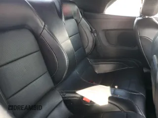 2019 Ford Mustang EcoBoost z VIN 1FATP8UH4K5159932, wystawiony jako Copart lot #61197205 z przebiegiem 72 249 mil mil oraz Szkoda całkowita • Salvage title. Historia ofert i sprzedaży dostępna na DreamBid. Obrazek 10.
