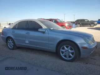 2002 Mercedes-Benz C 230/260/280/320 z VIN WDBRF64JX2F216450, wystawiony jako Copart lot #85496134 z przebiegiem 150 874 mil mil oraz Szkoda całkowita • Salvage title. Historia ofert i sprzedaży dostępna na DreamBid. Obrazek 4.