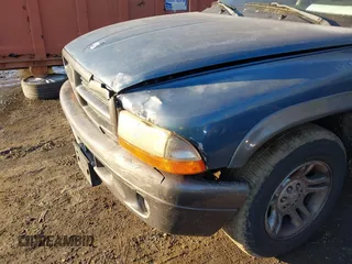 2002 Dodge Dakota with VIN 1B7FL16X92S663618, listed as a IAAI auction lot 41441241 with 314,122 mi miles and . Bid and sale history available at carsss.com. Image 6.